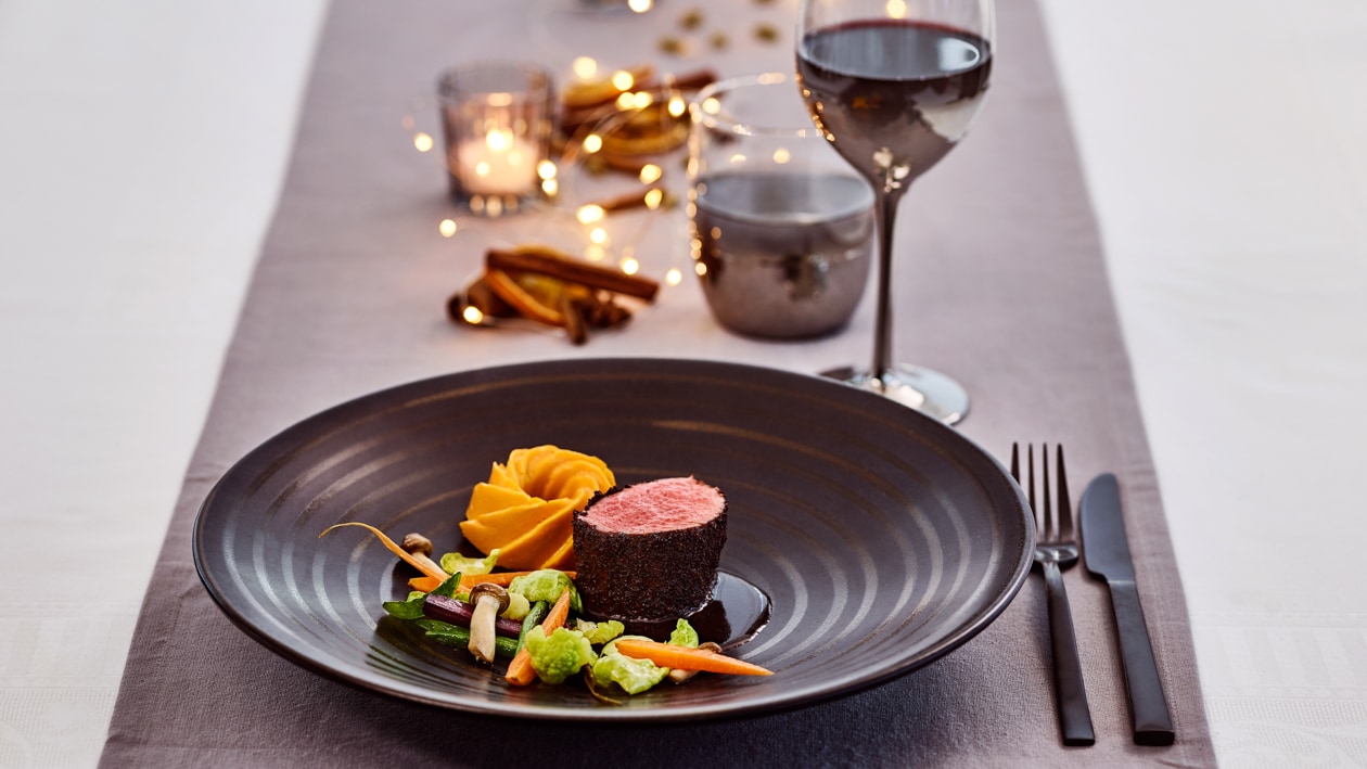 Filet de boeuf en croûte de café et patates douces