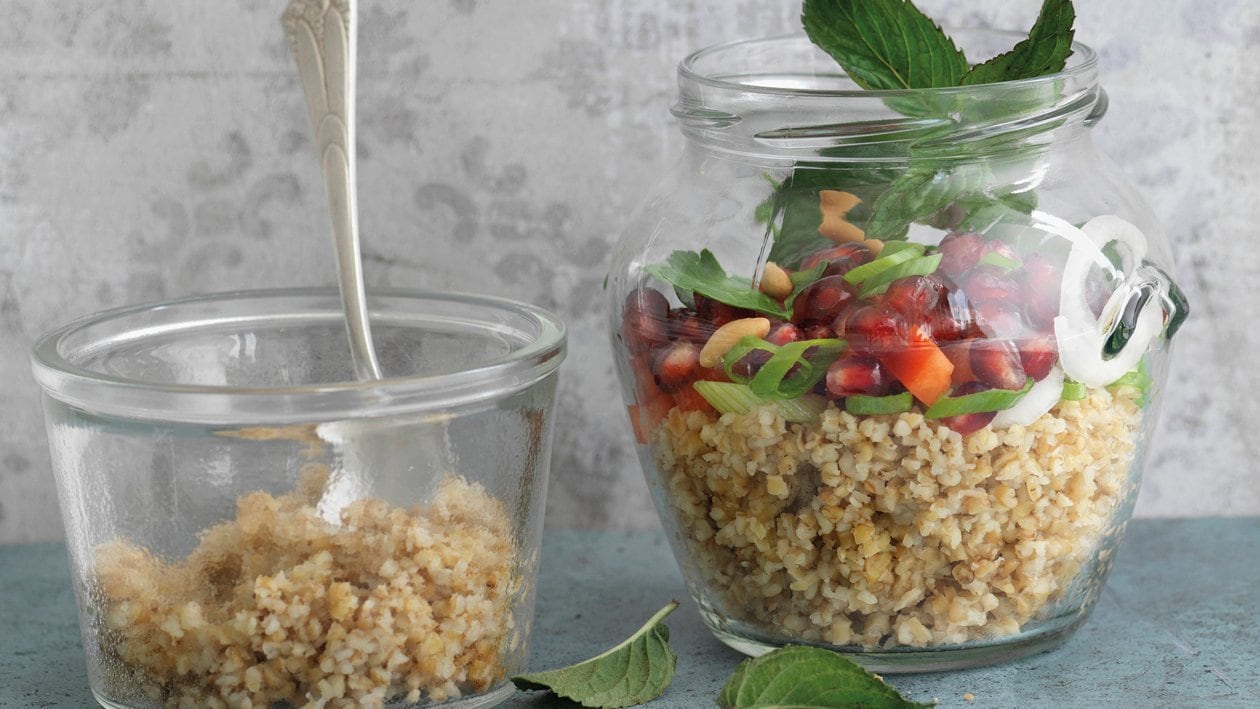 Bulgursalat mit Granatapfel und Minze Bulgursalat mit Granatapfel und Minze
