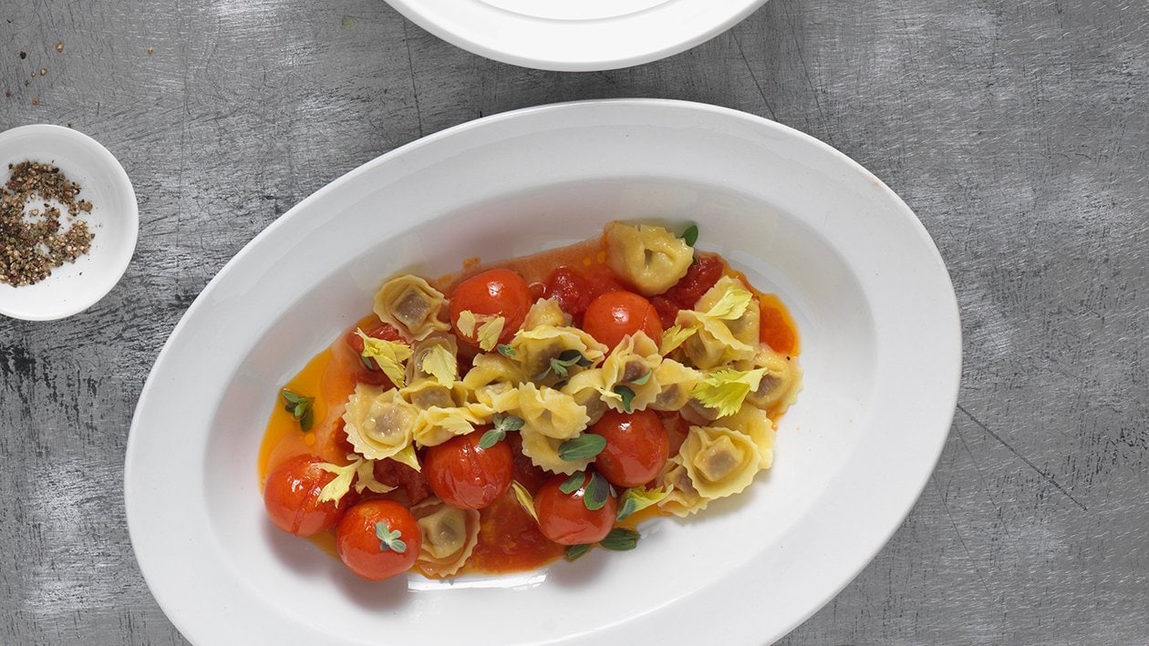 Gefüllte Pasta mit Ofen-Tomaten-Sauce Gefüllte Pasta mit Ofen-Tomaten-Sauce