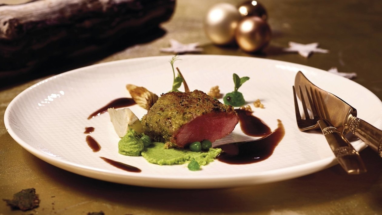 Agneau, petits pois, fenouil, menthe, graines de moutarde Agneau, petits pois, fenouil, menthe, graines de moutarde