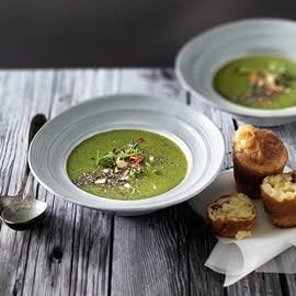 Soupe énergétique verte et muffin salé
