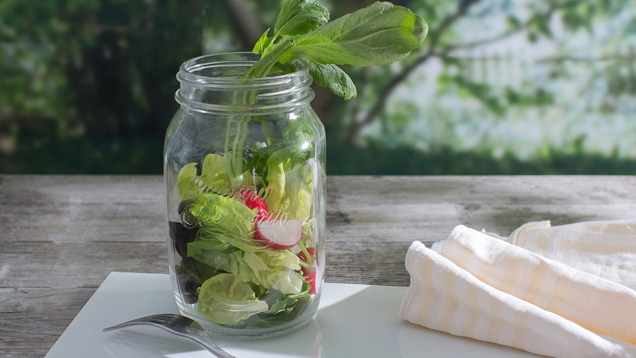 Blattsalat mit Radieschen Blattsalat mit Radieschen