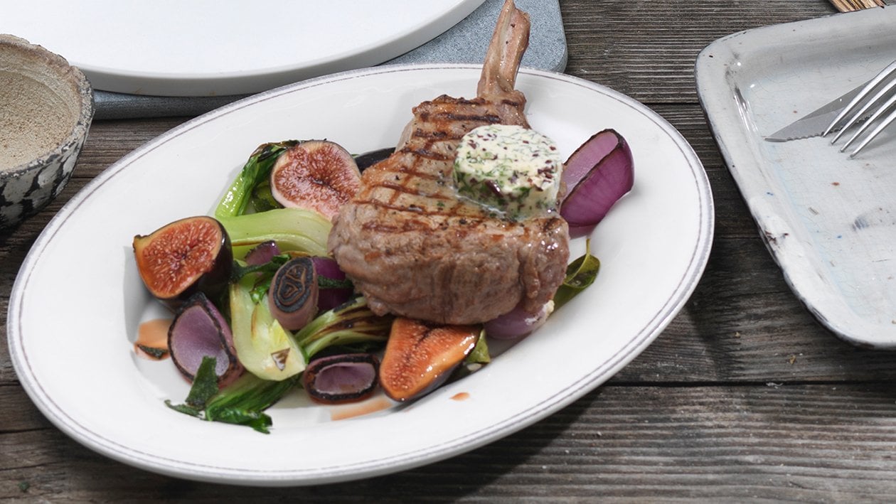 Côtelettes de veau grillées et pak choï Côtelettes de veau grillées et pak choï