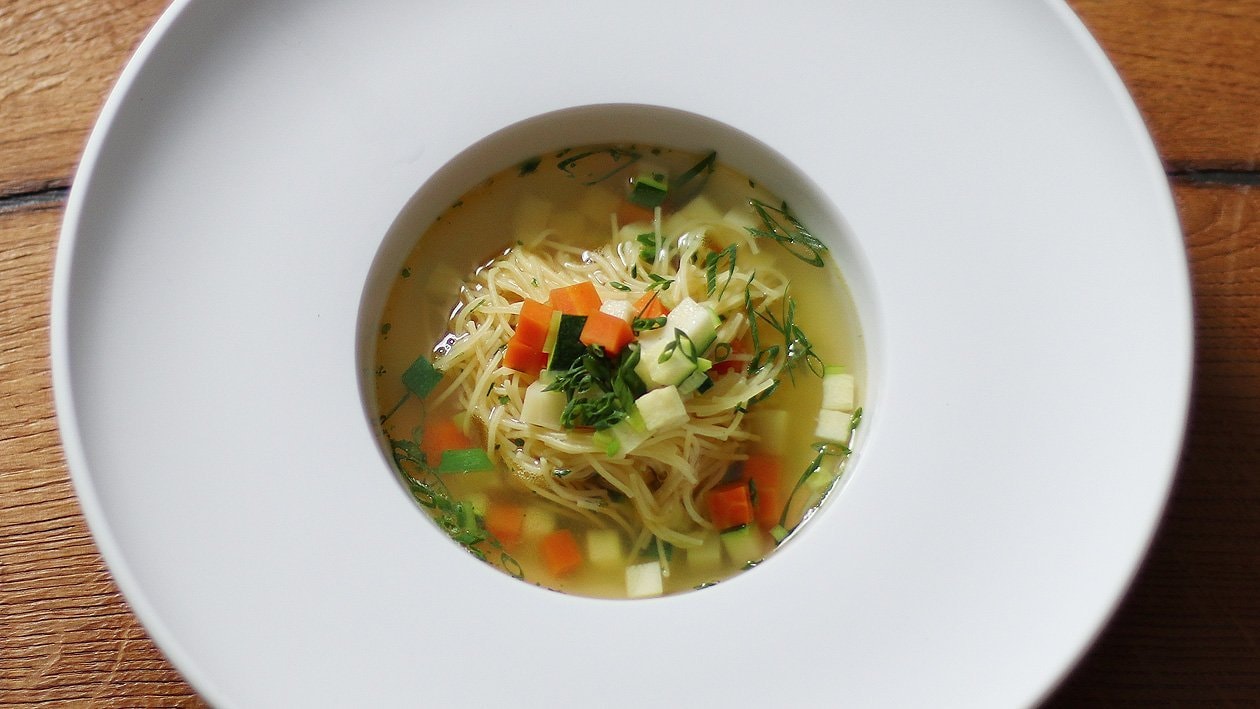 Klare Gemüse-Nudelsuppe Klare Gemüse-Nudelsuppe