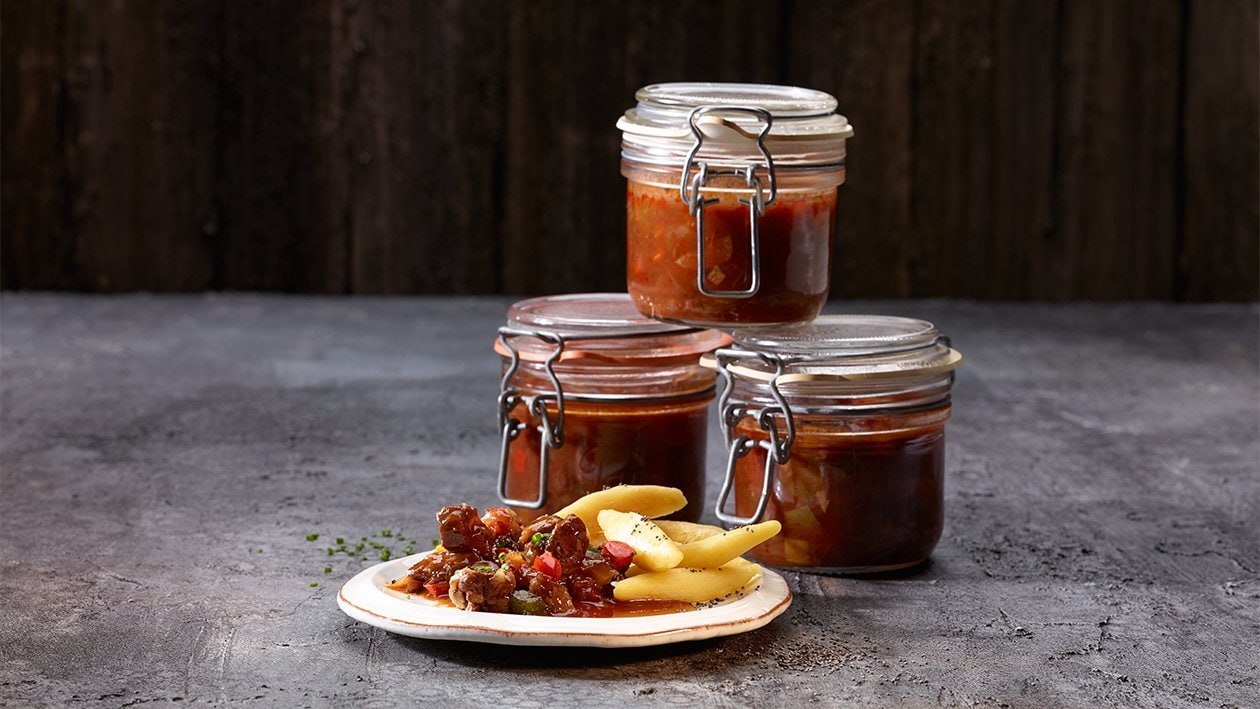 Sterilisiertes Gulasch Sterilisiertes Gulasch