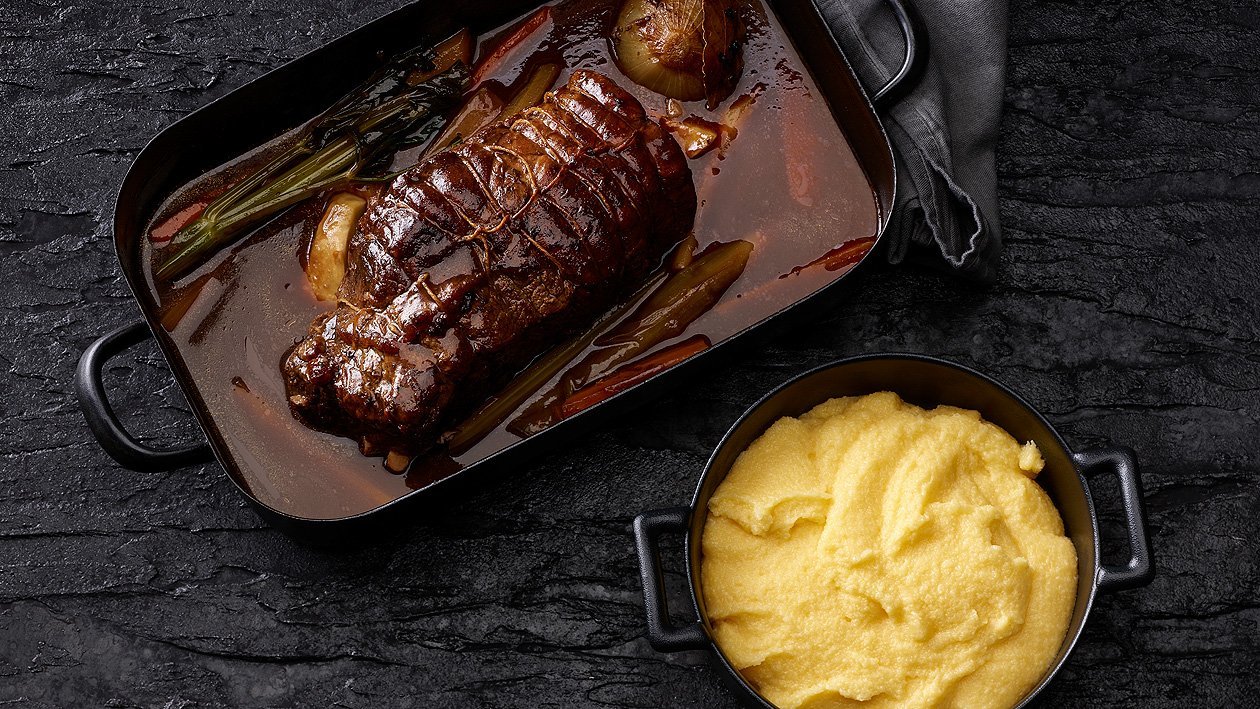 Boeuf braisé, polenta et légumes Boeuf braisé, polenta et légumes