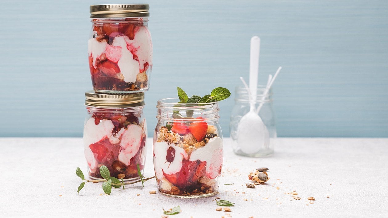 Crumble aux fraises avec un cranola maison