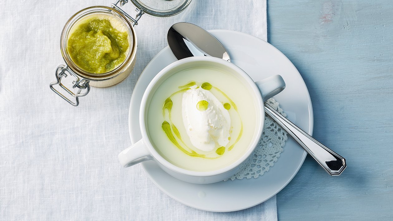 Crème d'asperges sous forme de purée Crème d'asperges sous forme de purée