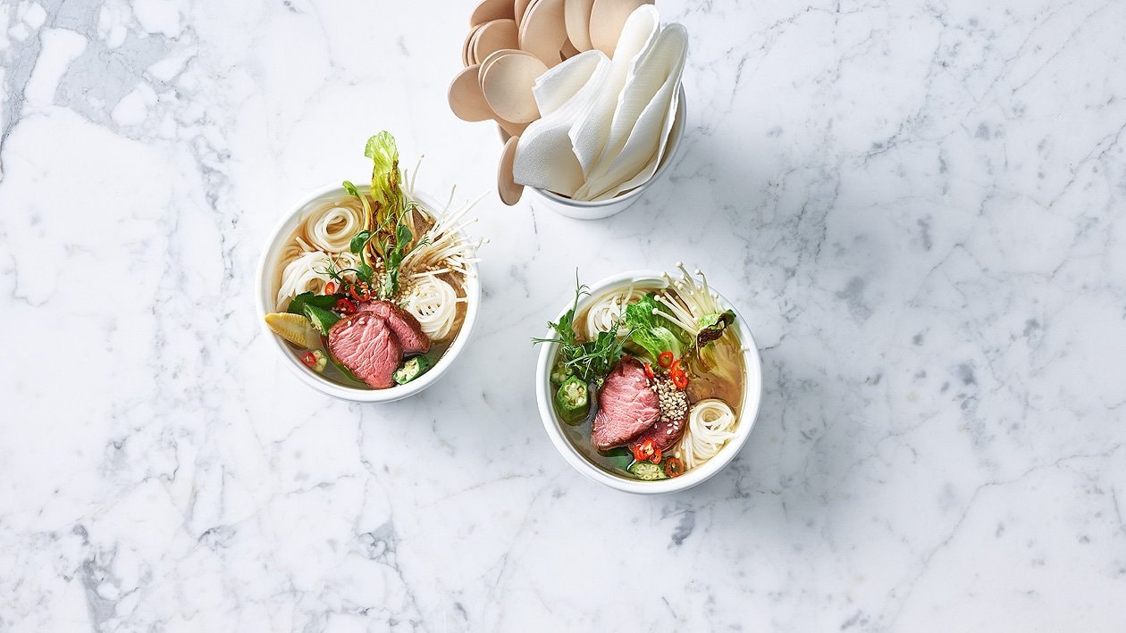 Ramen Suppe mit Rindfleisch to go Ramen Suppe mit Rindfleisch to go