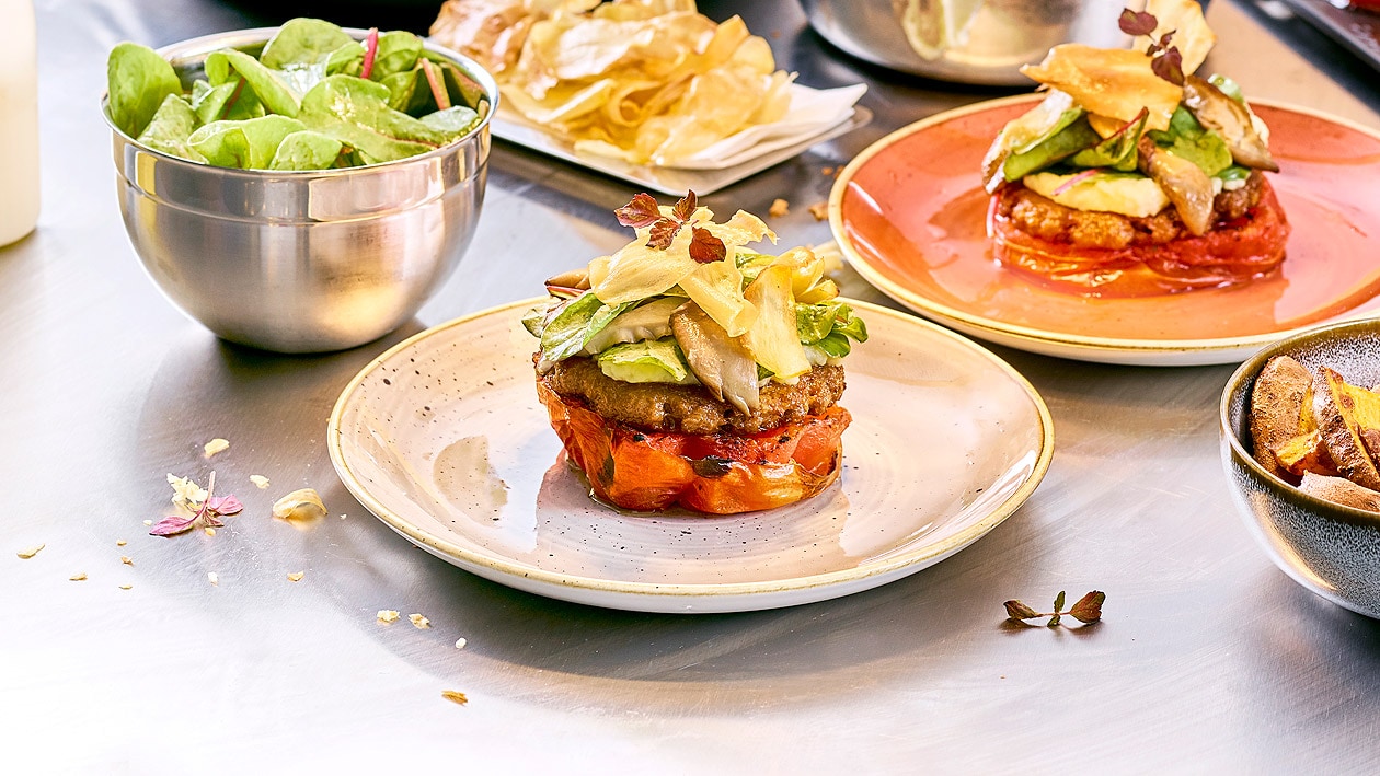 Burger à la tomate et crème de panais Burger à la tomate et crème de panais