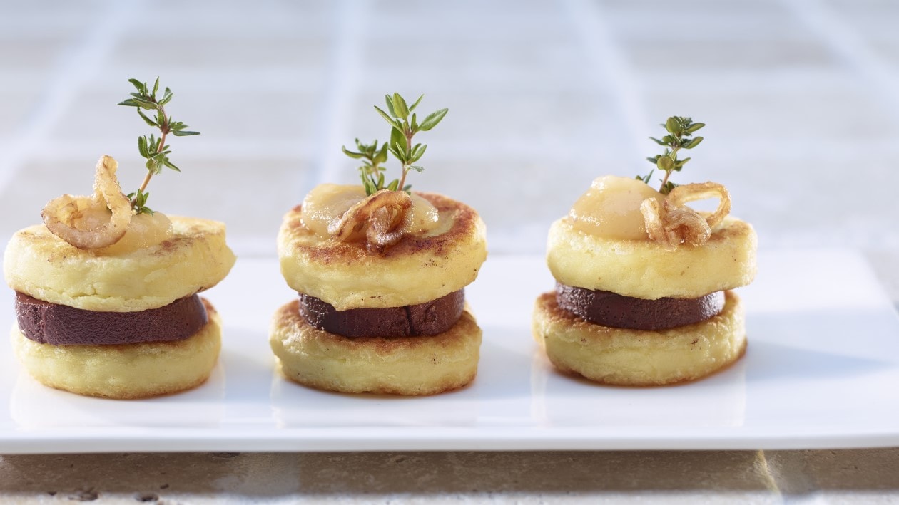 Burger de galettes de pommes de terre au boudin