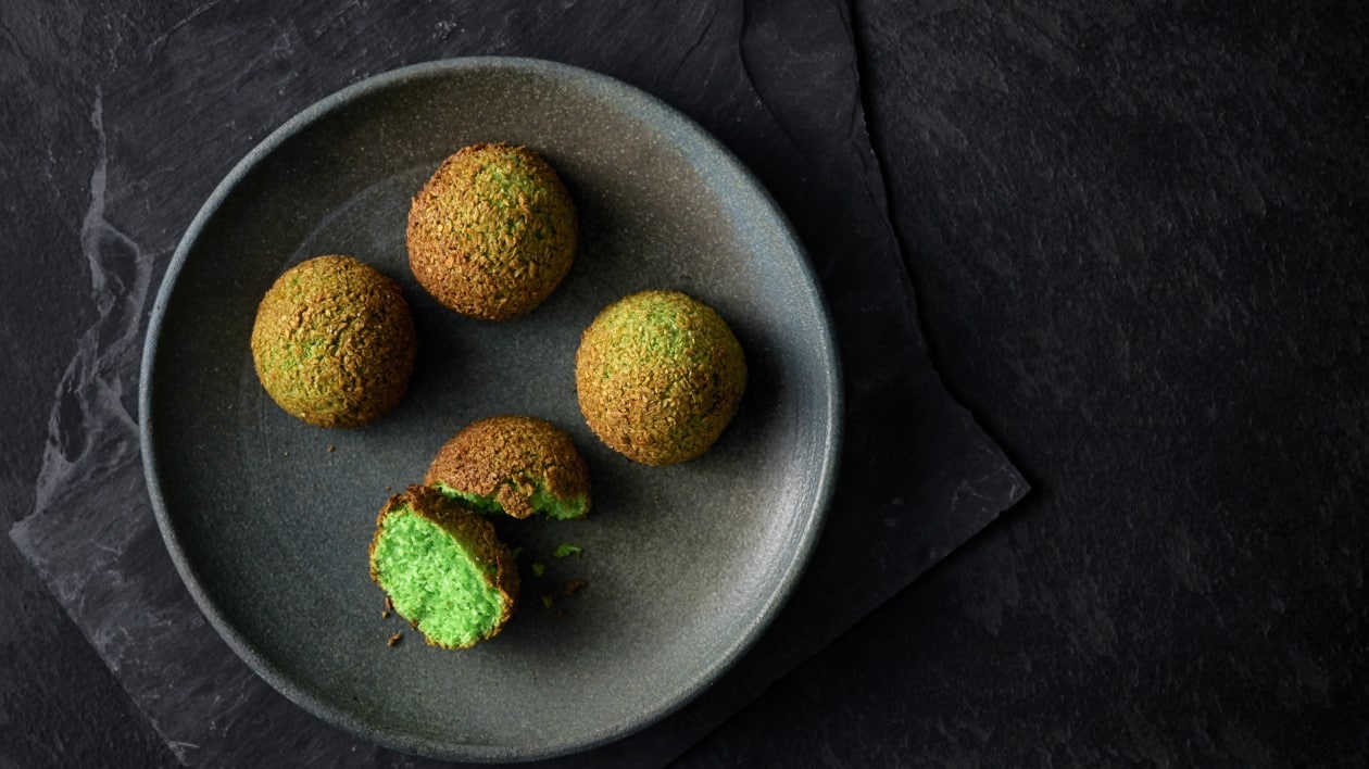 Macarons à la noix de coco, limette et pandan