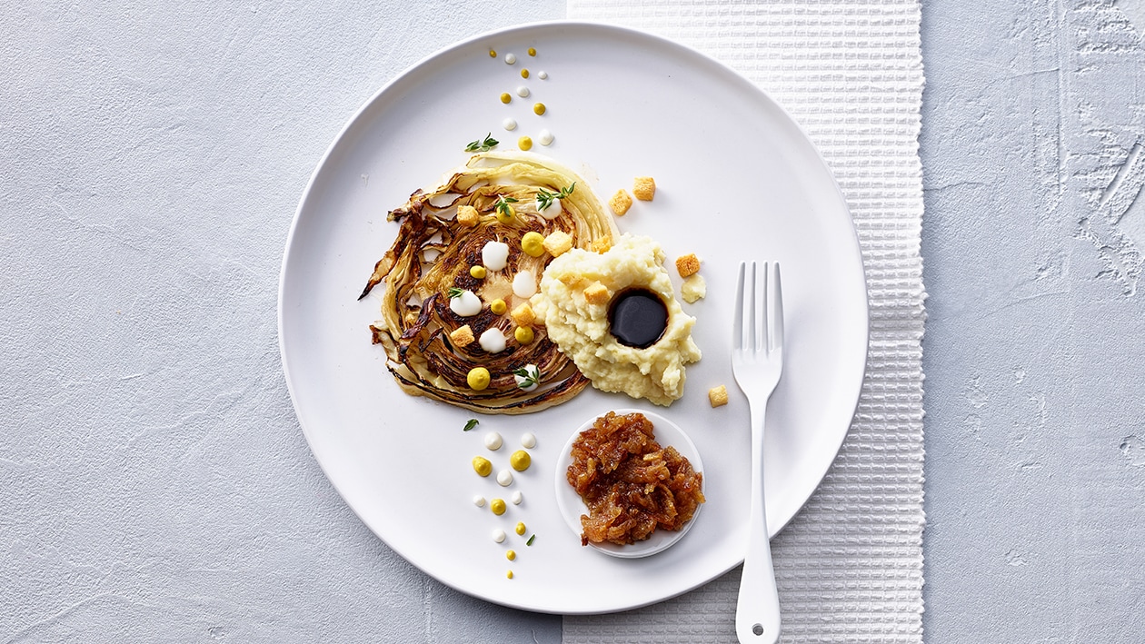 Gebratener Kabis mit Kartoffelstock