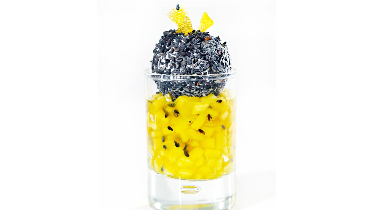 Mango-Vanille-Sesam Dessert Mango-Vanille-Sesam Dessert