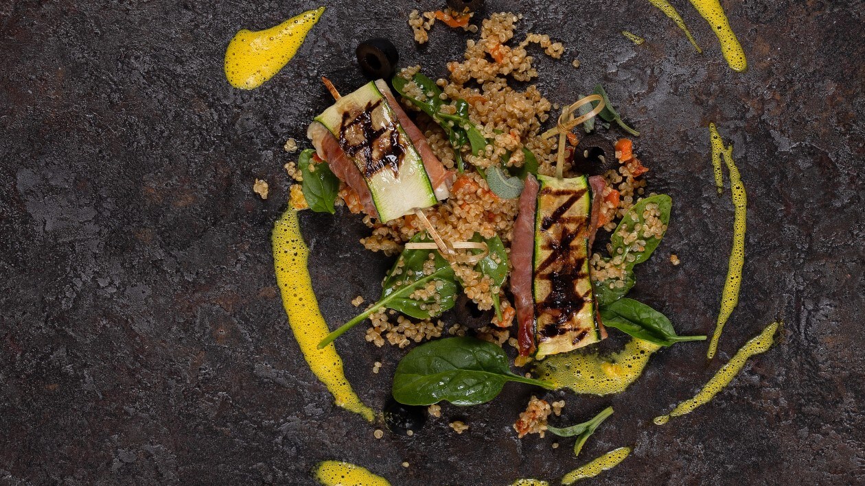 Forellen-Saltimbocca vom Grill mit Quinoa Salat