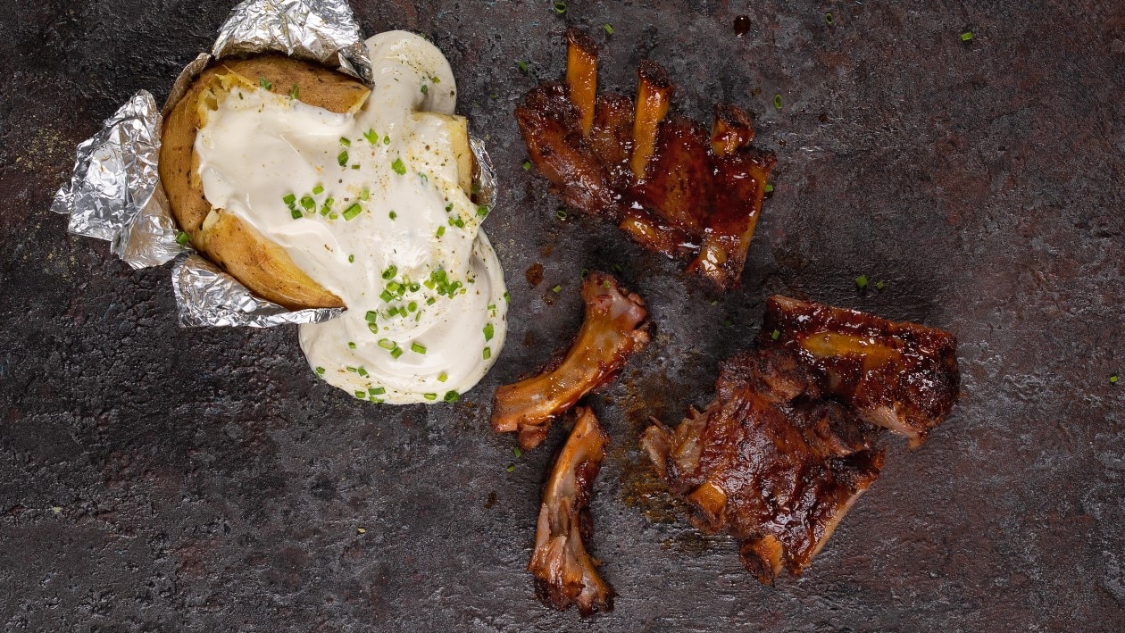 Spareribs tendres comme du beurre et pommes au four