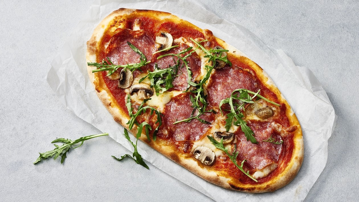 Pizza au salami à emporter Pizza au salami à emporter