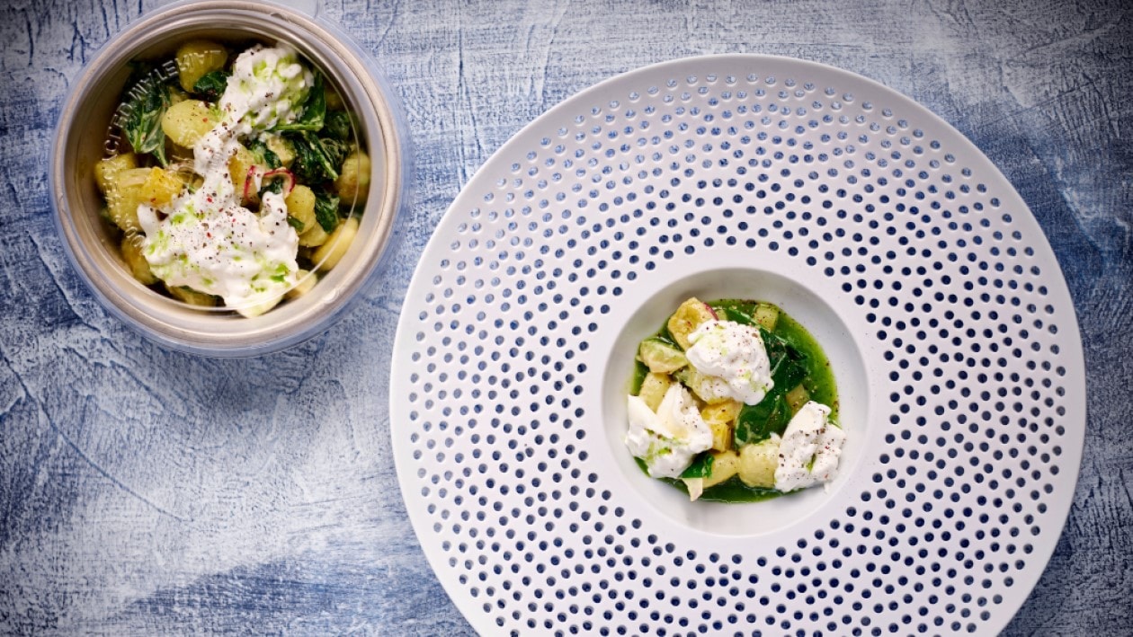 Gnocchi-Salat mit Spinat und Apfel Avocado Dressing