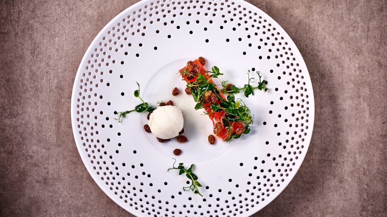 Tomate, Ingwer, Trauben und Melone dazu Zitronensorbet Tomate, Ingwer, Trauben und Melone dazu Zitronensorbet