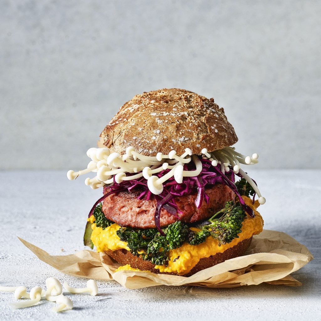 Burger cru végane au brocoli sauvage et patates douces