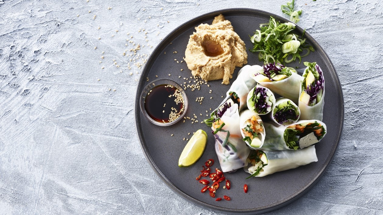 Roulades d'été aux haricots de Soissons, cacahuètes et houmous