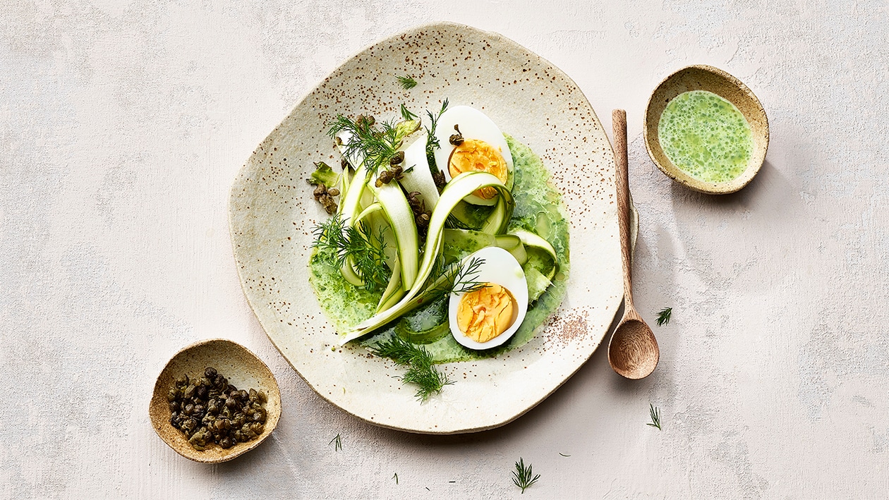 Spargelsalat mit Ei und Bärlauch-Dressing