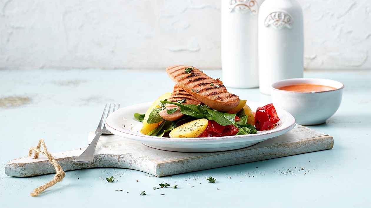 Cervelat-Salat mit Peperonidressing Cervelat-Salat mit Peperonidressing