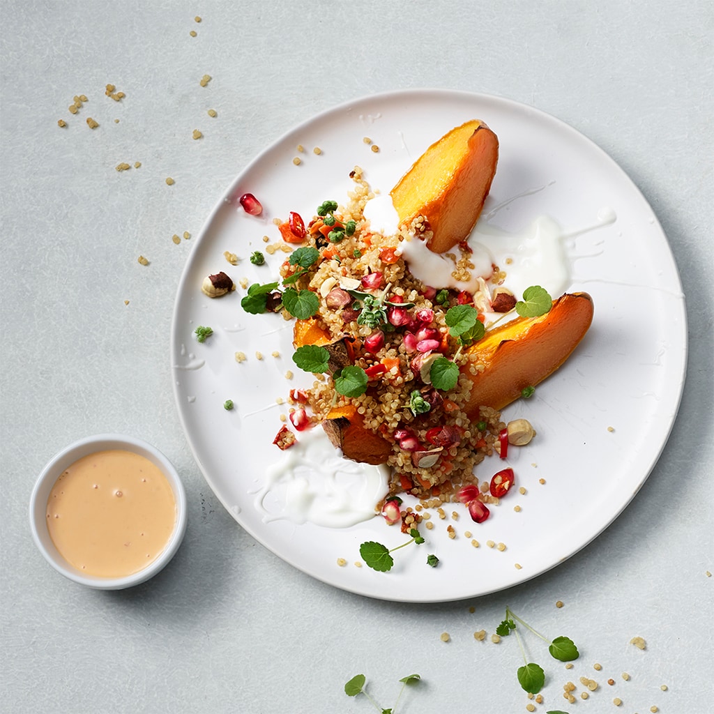 Gerösteter Ahorn-Chili-Kürbis mit Quinoa