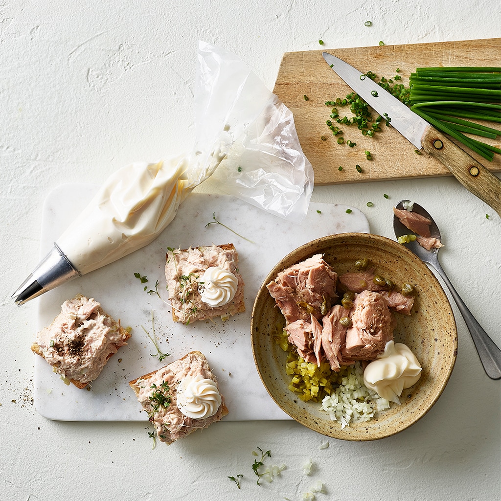 Thonfisch-Aufstrich auf Toast