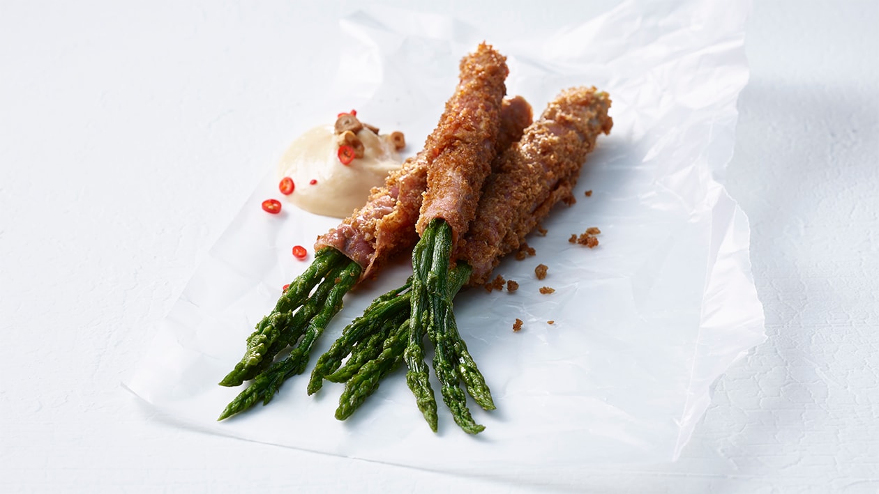 Asperges frites et sauce froide au miso –  