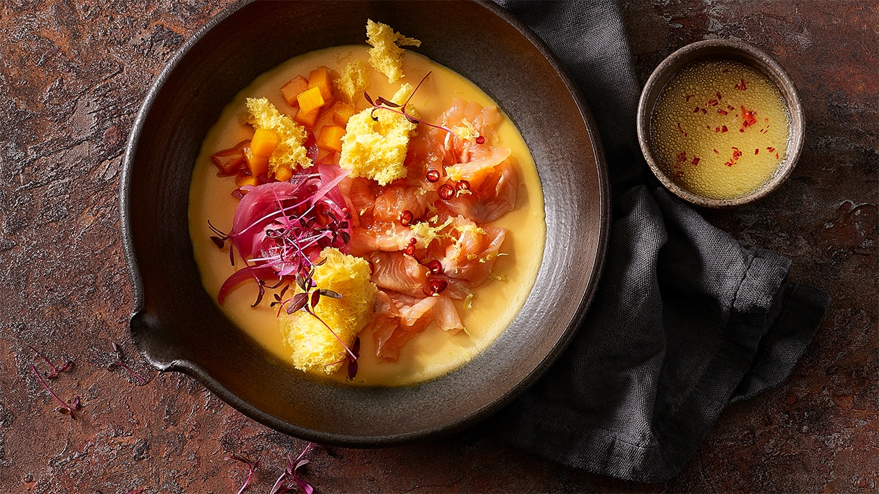 Kürbisroyale mit Saiblings-Ceviche Kürbisroyale mit Saiblings-Ceviche