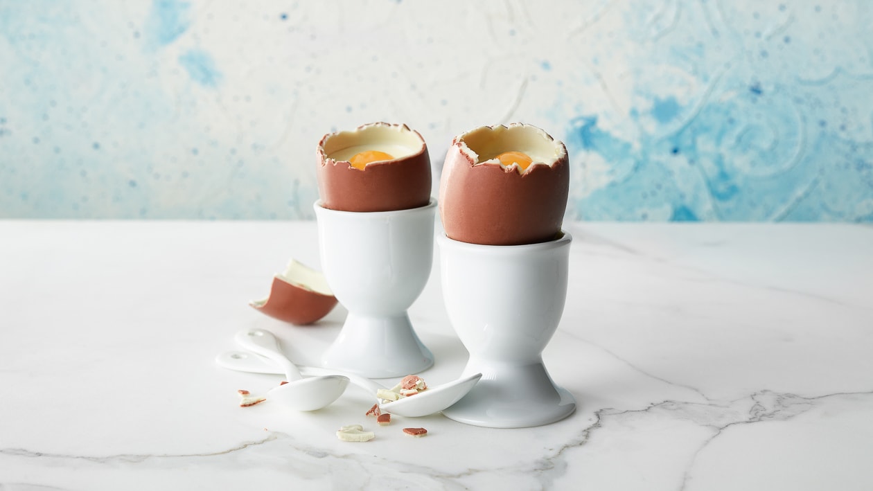 Panna cotta dans un oeuf en chocolat –  