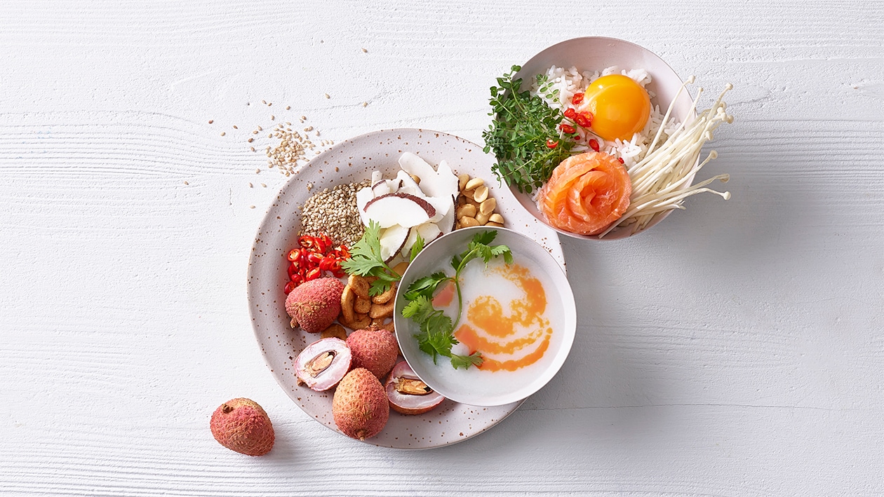 Congee, Reissuppe mit Garnituren –  