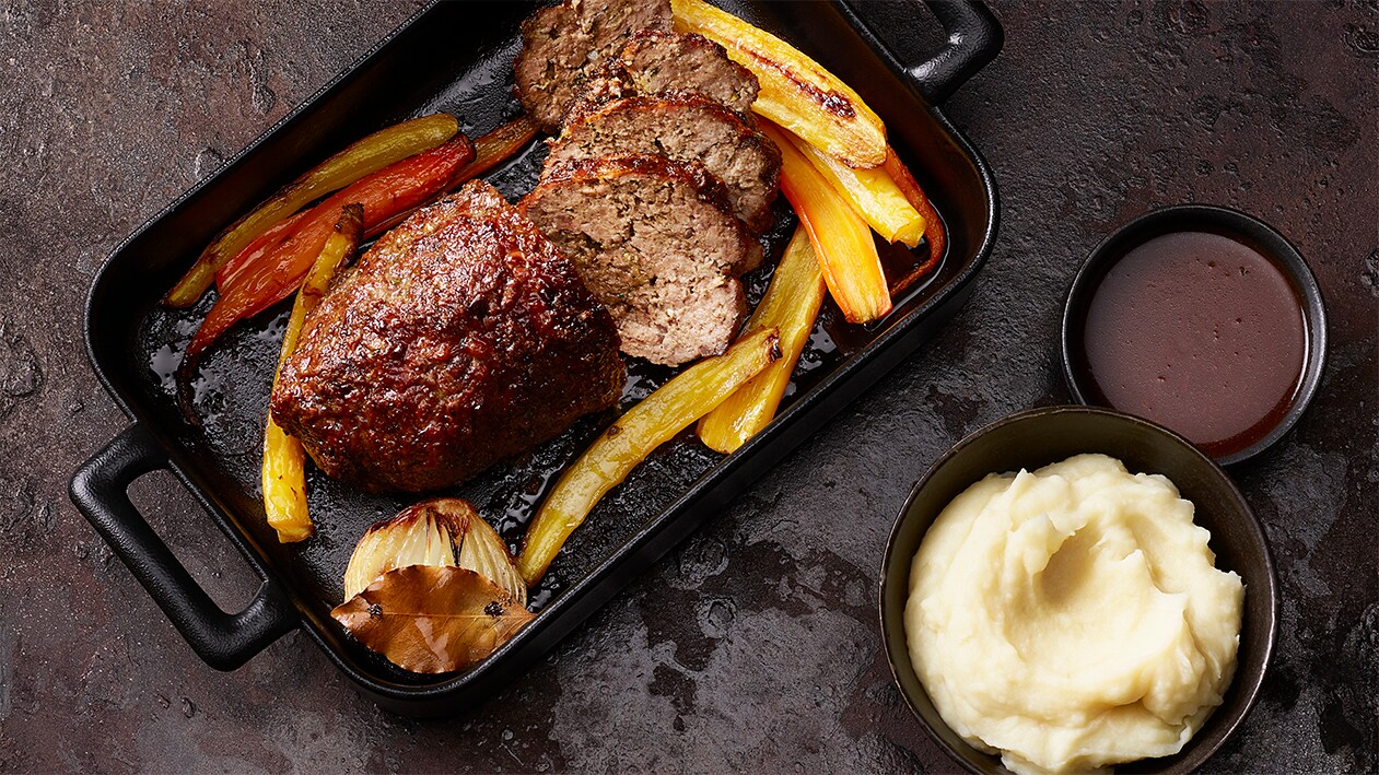 Hackbraten mit Kartoffelstock und Wurzelgemüse –  
