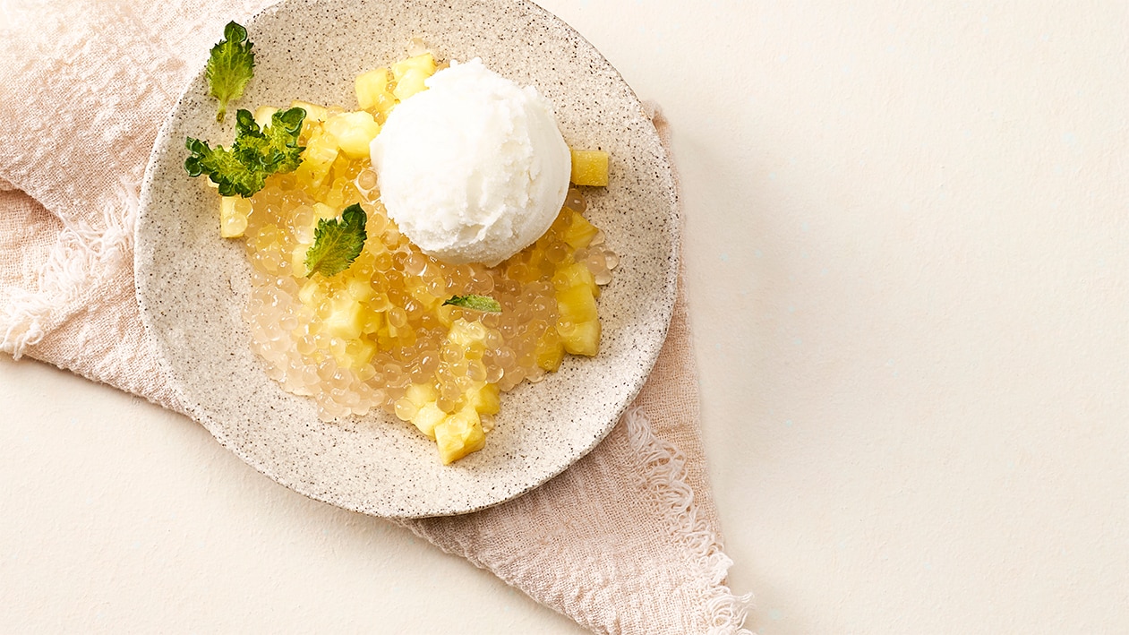 Sorbet citron et salade de tapioca à l'ananas avec un sirop miel-amandes –  