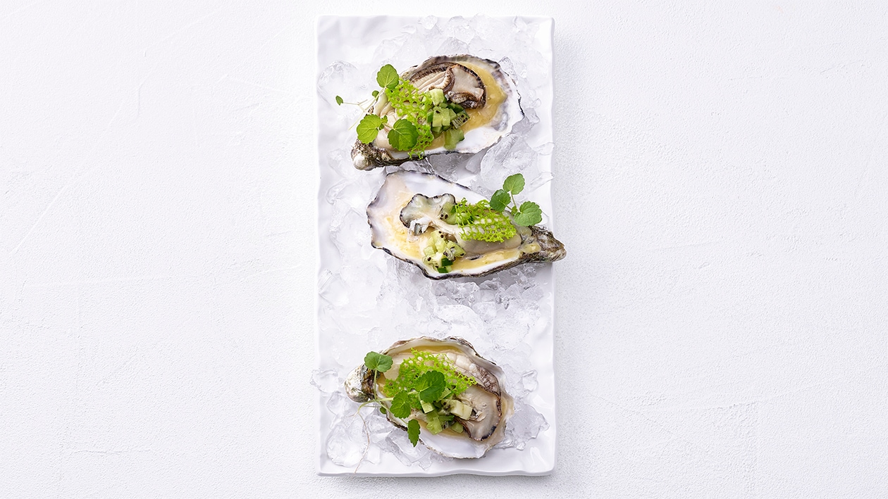 Huîtres sur crème de coco et kiwi –  