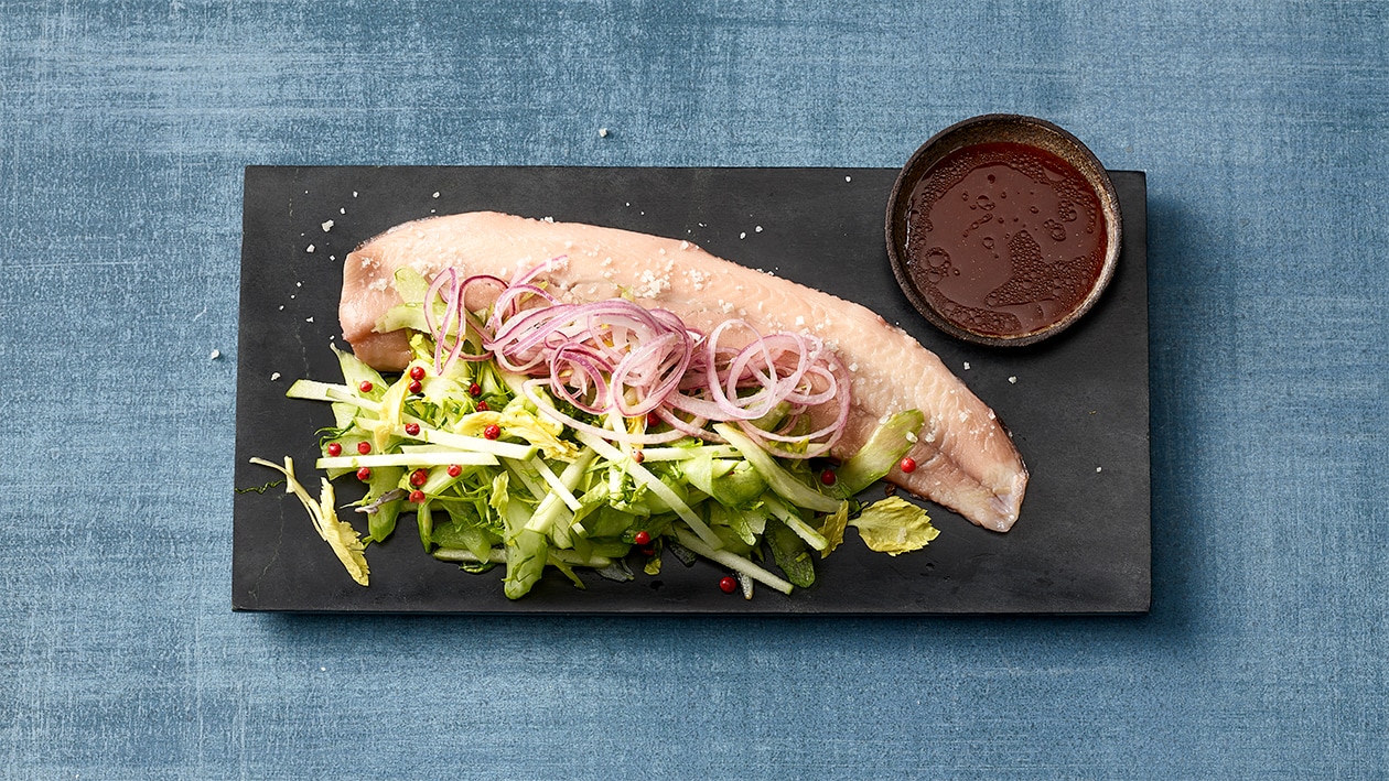 Filet de féra mariné et salade verte –  