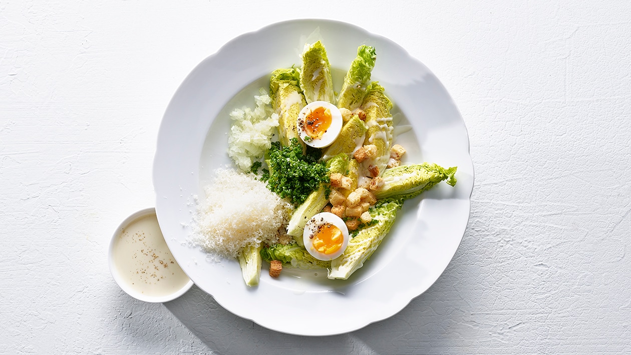 Caesar Salat mit wachsweichem Ei –  
