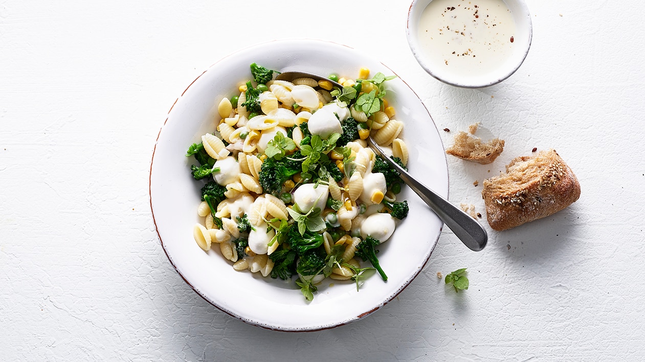 Gnocchetti-Sardi-Salat mit Broccoli und Mozzarella –  