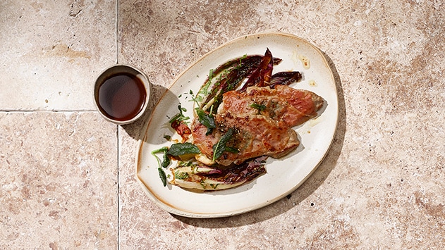 Radiccio marinato con Saltimbocca e salsa all''aceto balsamico –  