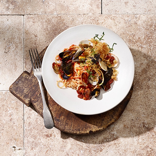 Spaghetti Frutti die mare et salsa di Pomodoro