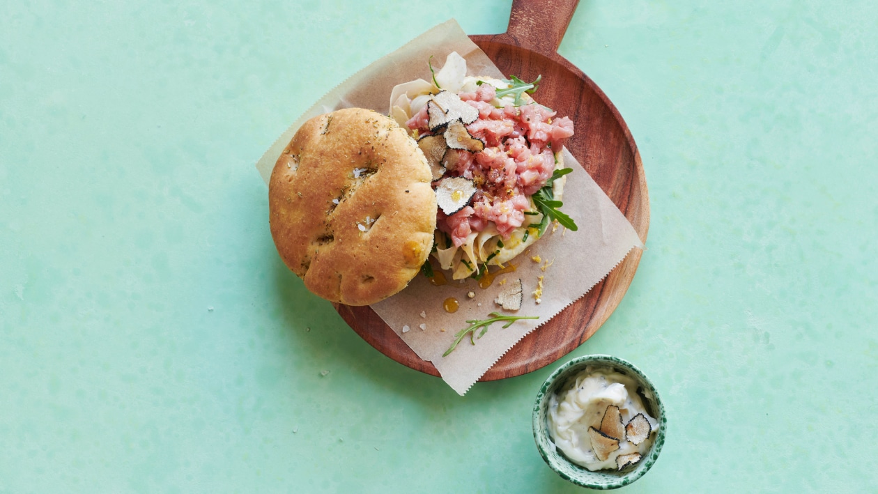Il crudo deluxe Burger –  