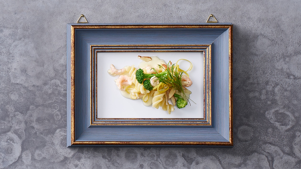 Fusilli al limone mit Crevetten, Broccoli und Mandeln –  