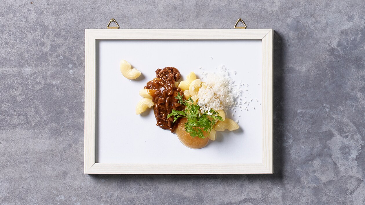 Ghackets und Hörnli mit Apfelmus –  