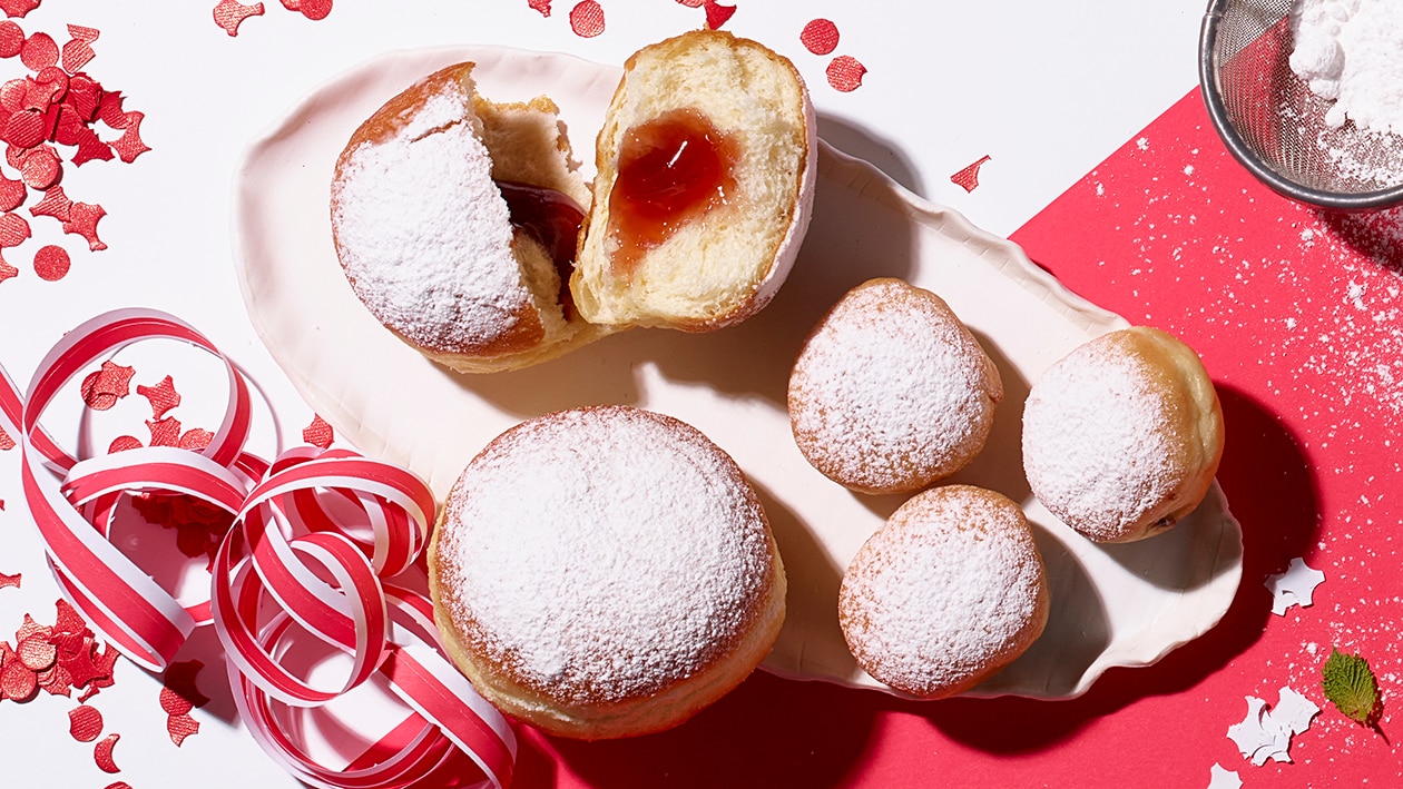 Berliner mit Kirschen-Füllung