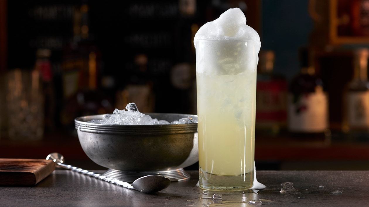 Apple Gin Fizz –  