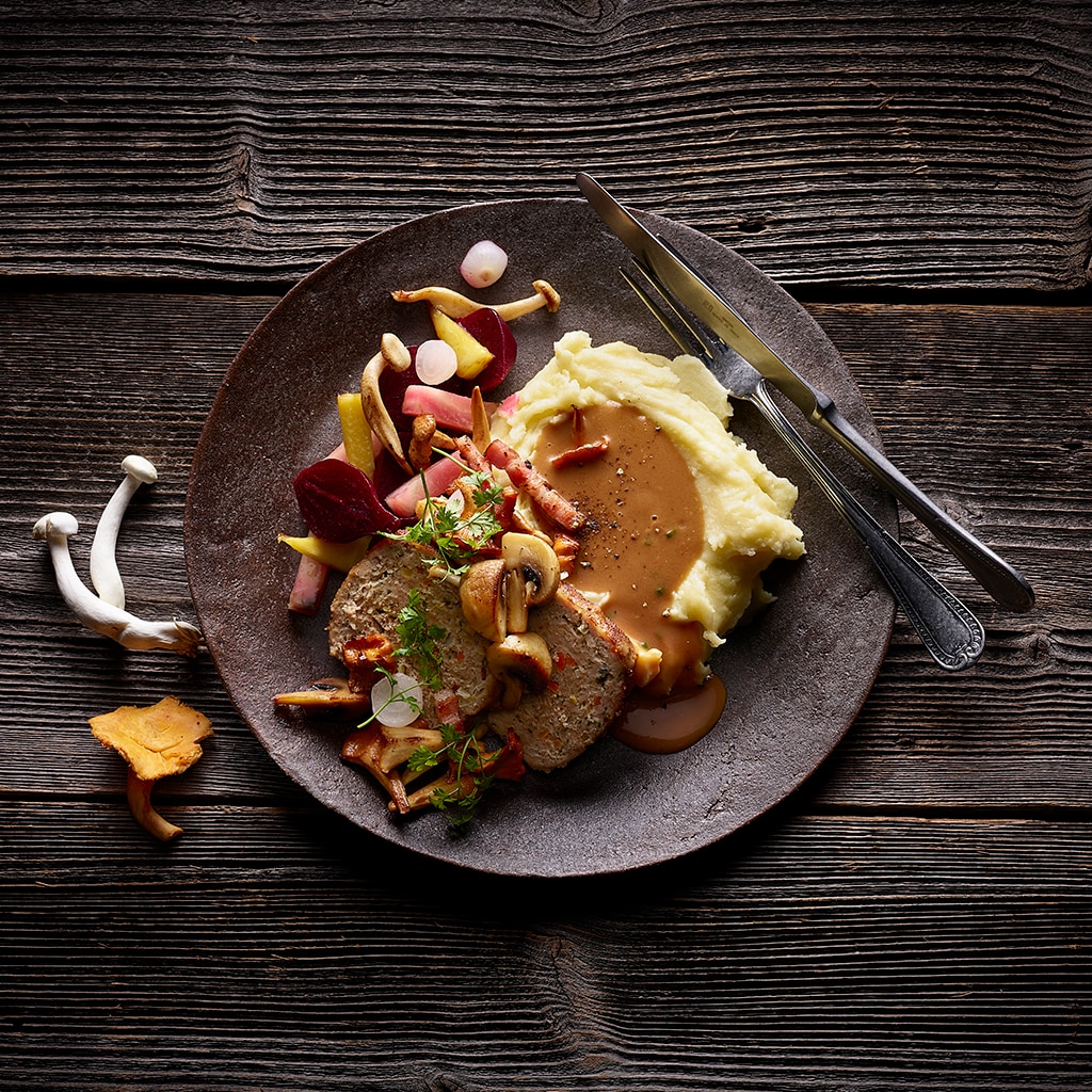 Hackbraten mit Rahmsauce, Kartoffelstock und Randengemüse