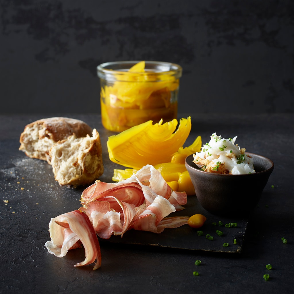 Chow-Chow mit Wildschweinspeck und Schweineschmalz