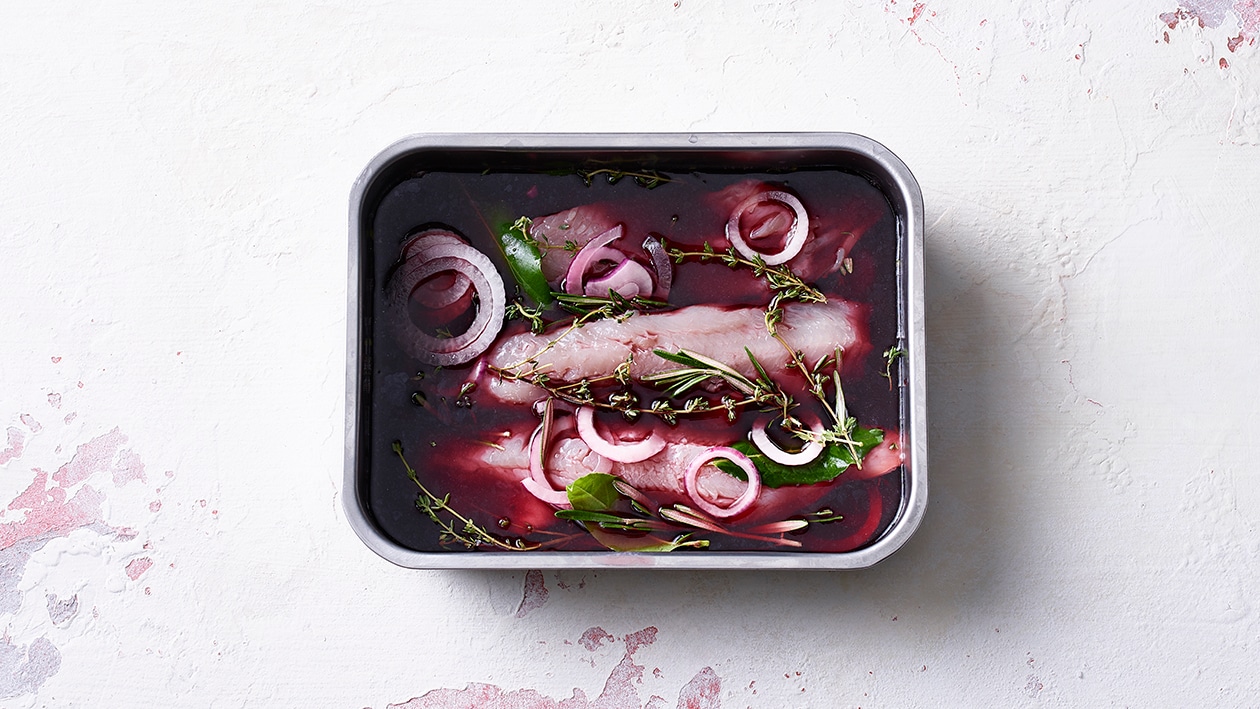 Féra mariné au vinaigre de vin rouge –  