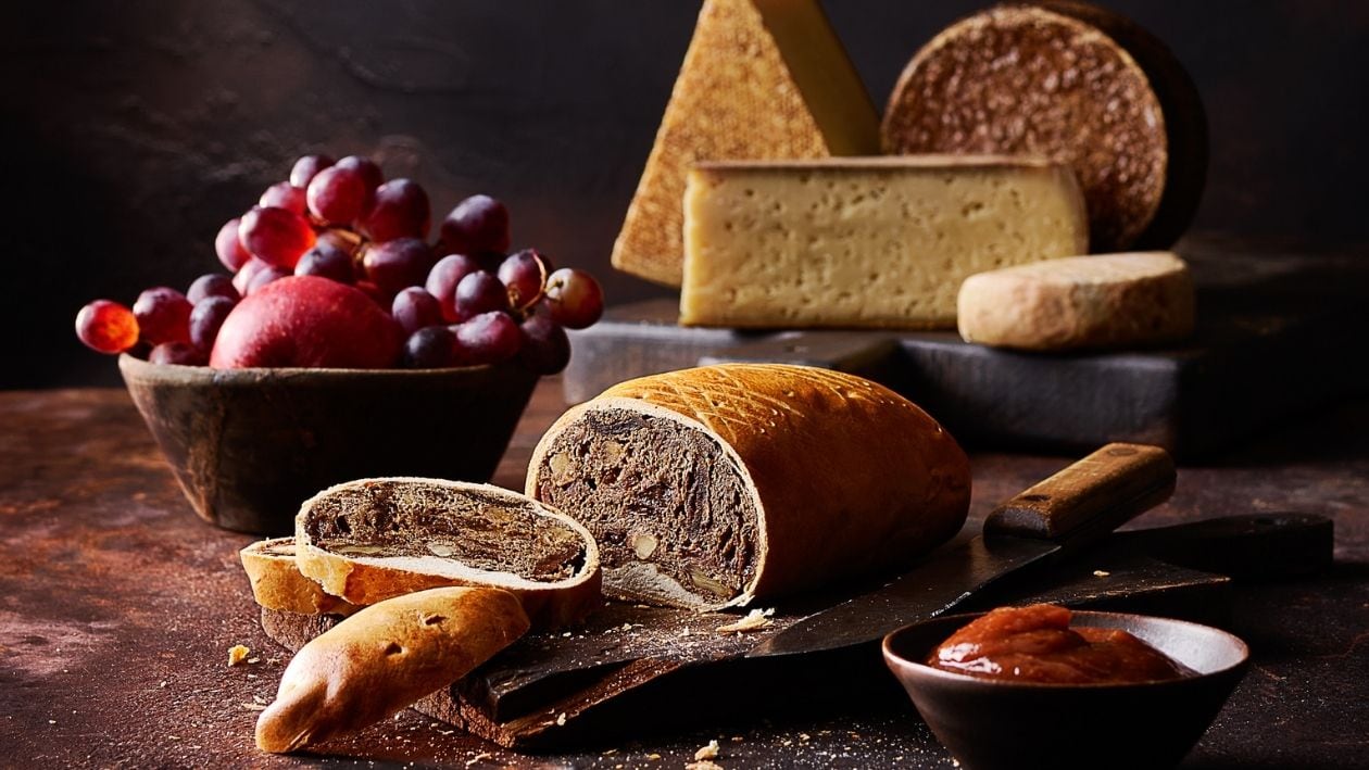 Pain aux poires séchées avec moutarde aux figue –  